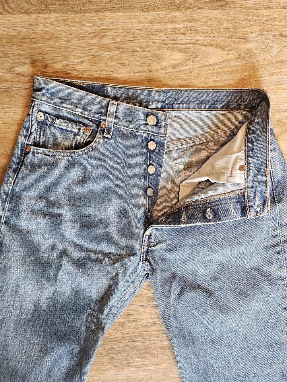 🔥Vintage Y2K Levi's 501 Jeans 32x33 Button Fly Made in Colombia 06/00 Tag 32x36 - Picture 3 of 16